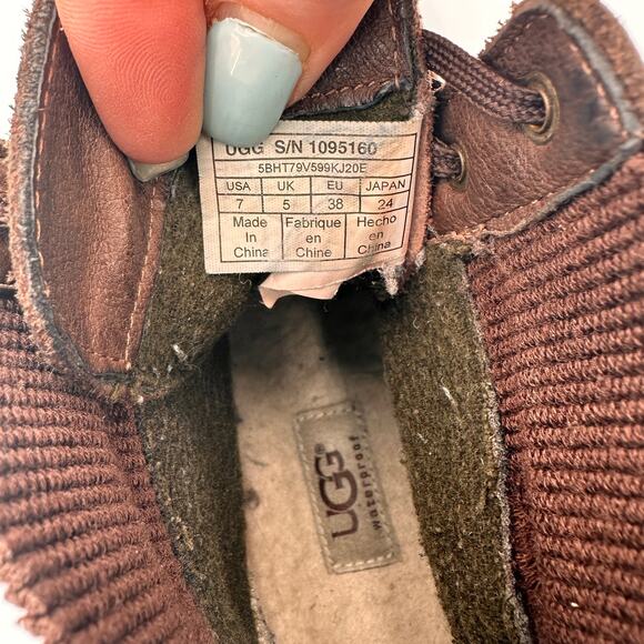 UGG Women's Brown Suede Leather Cayli Duck Boot Shoes Size 7 - Picture 9 of 10